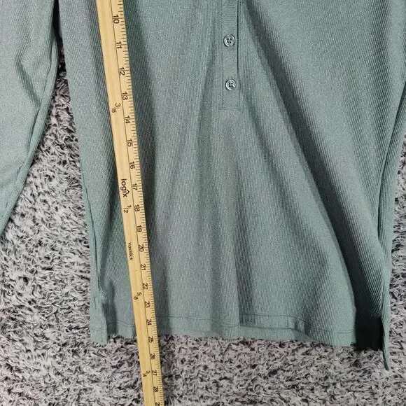 Athleta Green V-Neck ribbed top - Picture 4 of 9